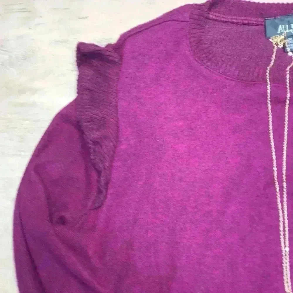 NWT Ally B magenta sweater with necklace size XL